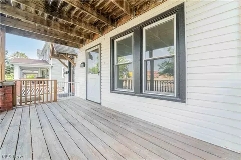 1318 Middle Ave, Elyria, OH 44035 photo 3