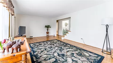6903 E Sprague Rd, Independence, OH 44131 photo 4