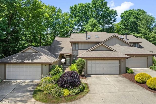 2180 Stone Creek Trl, Cuyahoga Falls, OH 44223