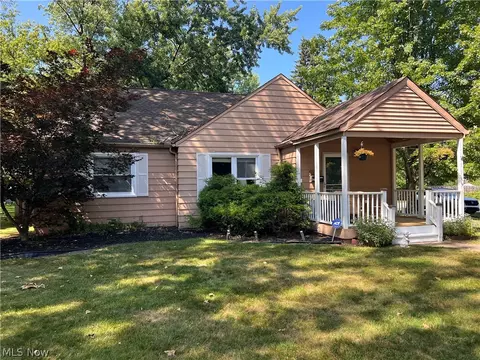 24104 Smith Ave, Westlake, OH 44145