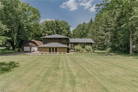 875 Dunning Rd, New Franklin, OH 44614