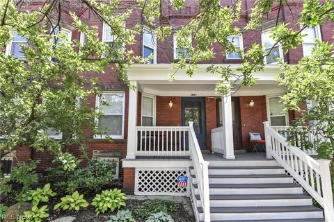 2807 Clinton Ave, Cleveland, OH 44113
