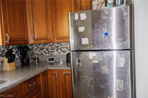 Kitchen - 288 E 248th St, Euclid, OH 44123 photo 3 of 4