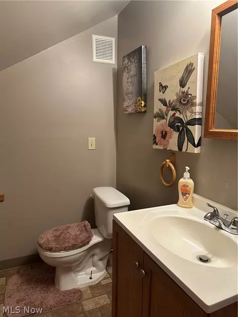 Bath - 288 E 248th St, Euclid, OH 44123 photo 3 of 3