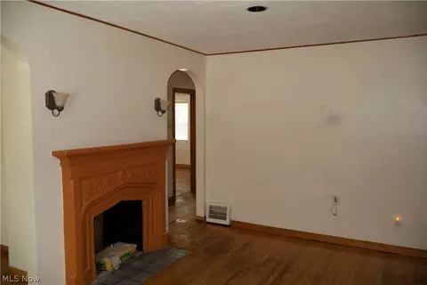 Living - 288 E 248th St, Euclid, OH 44123 photo 3 of 3