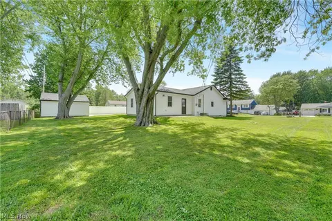 Exterior - 1385 Ormond Ave, Madison, OH 44057 photo 6 of 8