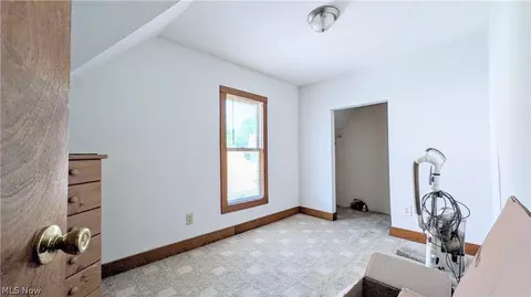 Bedroom - 131 Grove Dr, Ashtabula, OH 44004 photo 1 of 3