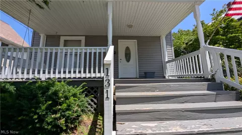 Exterior - 131 Grove Dr, Ashtabula, OH 44004 photo 7 of 10