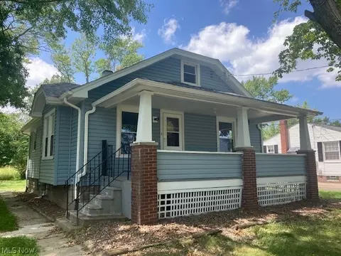4977 Damon, Warren, OH 44483