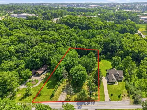 10269 Barr Rd, Brecksville, OH 44141