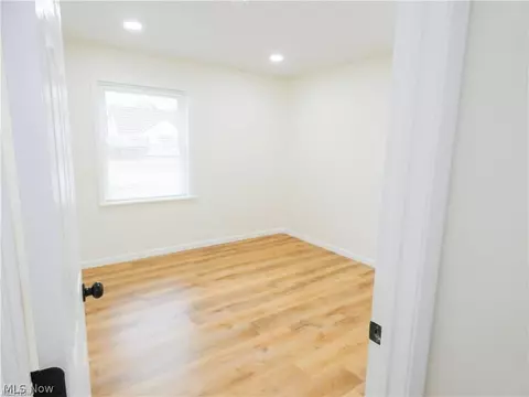 Bedroom - 380 E 232nd St, Euclid, OH 44123 photo 3 of 7