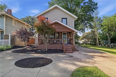 2564 Woodmere Ave, Akron, OH 44312