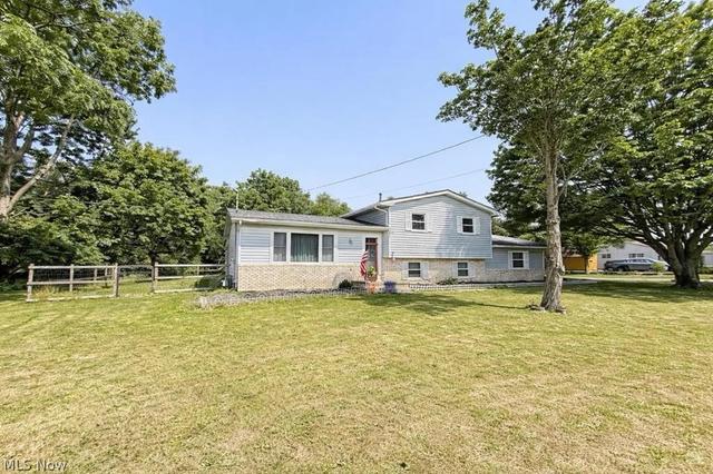 831 N Crestline St, Crestline, OH 44827
