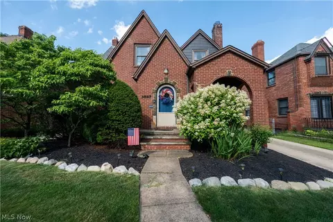 3687 Warren Rd, Cleveland, OH 44111