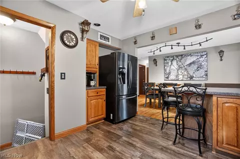 Entry Way - 1860 Ridgewick Dr, Wickliffe, OH 44092 photo 1 of 3