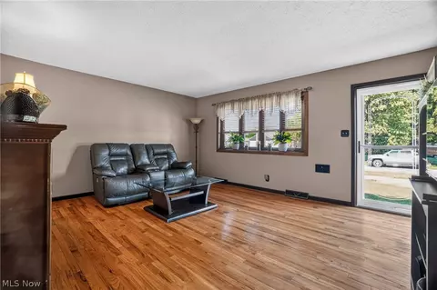 Living - 1860 Ridgewick Dr, Wickliffe, OH 44092 photo 1 of 7
