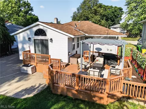 Exterior - 1860 Ridgewick Dr, Wickliffe, OH 44092 photo 6 of 6