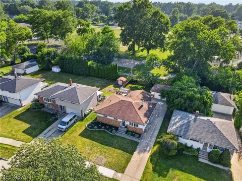View/Area - 1860 Ridgewick Dr, Wickliffe, OH 44092 photo 3 of 6