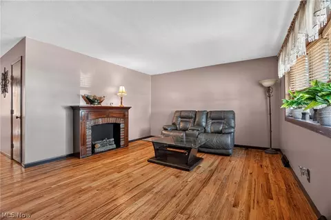 Living - 1860 Ridgewick Dr, Wickliffe, OH 44092 photo 5 of 7