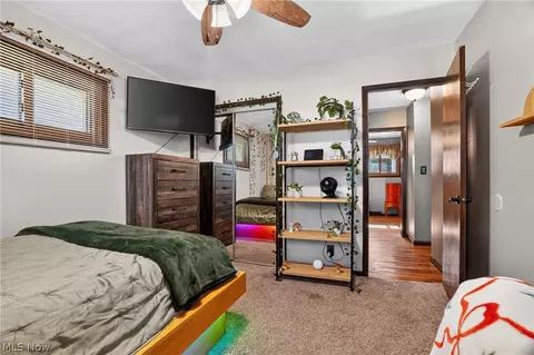 Bedroom - 1860 Ridgewick Dr, Wickliffe, OH 44092 photo 2 of 5