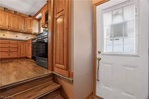 Entry Way - 1860 Ridgewick Dr, Wickliffe, OH 44092 photo 3 of 3