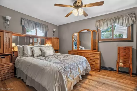 Bedroom - 1860 Ridgewick Dr, Wickliffe, OH 44092 photo 3 of 5