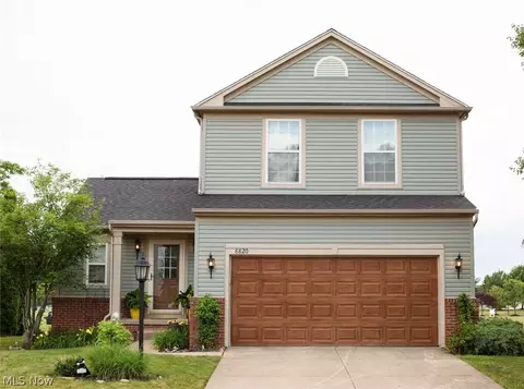 8820 Belton Dr, North Ridgeville, OH 44039
