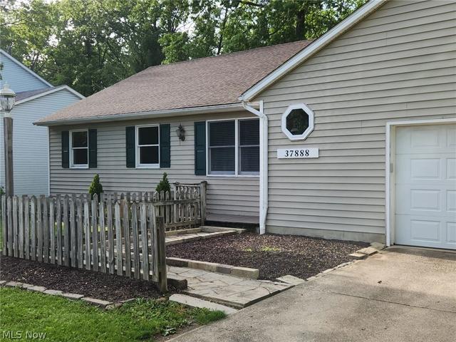 37888 N Doovys St, Avon, OH 44011