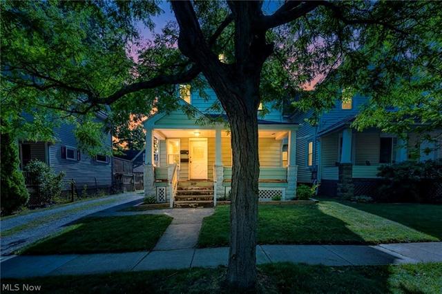1559 Hopkins Ave, Lakewood, OH 44107