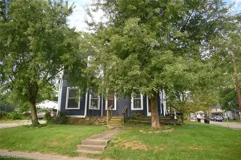 1055 Blue Ave, Zanesville, OH 43701