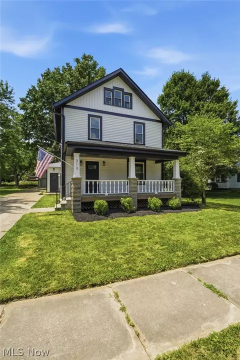 313 S Summit St, Smithville, OH 44677