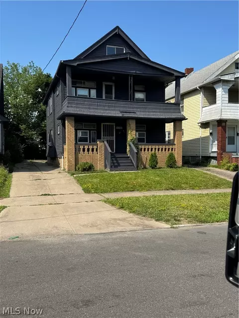 11122 Glenboro Dr, Cleveland, OH 44105