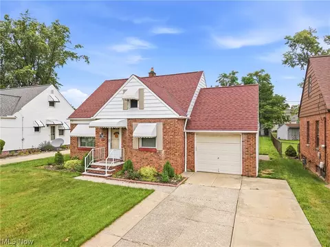 Exterior - 839 E 260th St, Euclid, OH 44132 photo 3 of 8