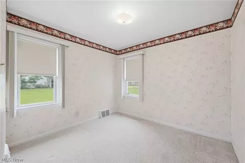 Bedroom - 839 E 260th St, Euclid, OH 44132 photo 5 of 6