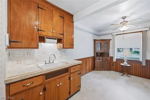 Kitchen - 839 E 260th St, Euclid, OH 44132 photo 3 of 5