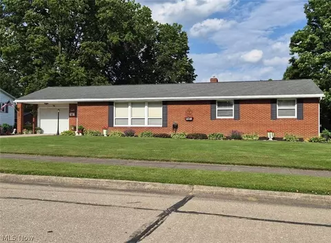62 Warren St, Rittman, OH 44270
