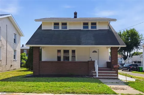854 9th St NE, Massillon, OH 44646