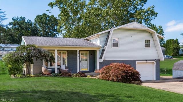 2915 Thorn Dr, South Zanesville, OH 43701
