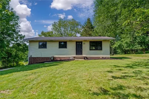 1955 Koons Rd, North Canton, OH 44720