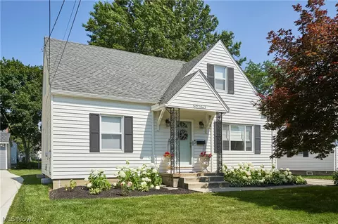 2863 11th St, Cuyahoga Falls, OH 44221