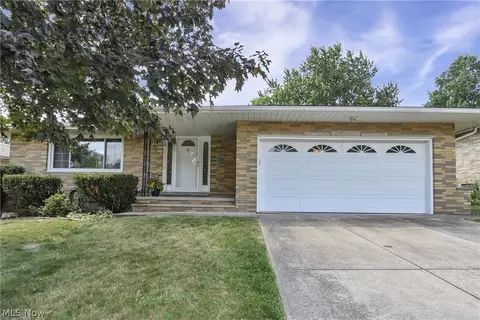 6003 Laurent Dr, Parma, OH 44129