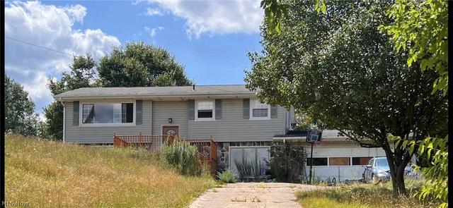 16719 Artistic Dr, East Liverpool, OH 43920