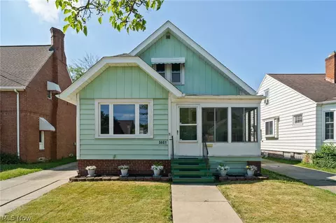 5601 Archmere Ave, Cleveland, OH 44144