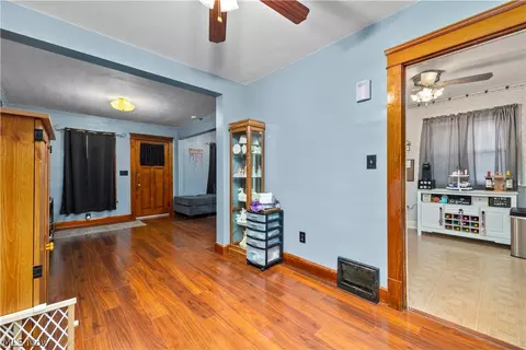 1639 E 34th St, Lorain, OH 44055 photo 12