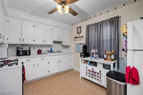 1639 E 34th St, Lorain, OH 44055 photo 13