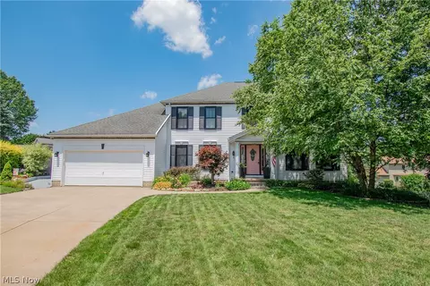 478 Amberwood Dr, Akron, OH 44312