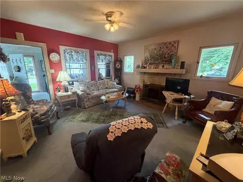 Living - 1088 Beachview Rd, Willoughby, OH 44094 photo 1 of 3