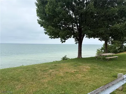 View/Area - 1088 Beachview Rd, Willoughby, OH 44094 photo 3 of 3