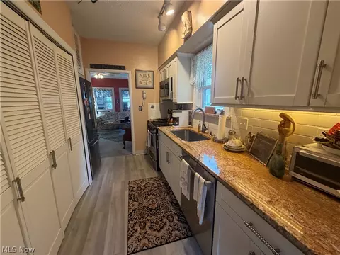 Kitchen - 1088 Beachview Rd, Willoughby, OH 44094 photo 2 of 2