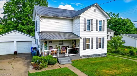 418 E Tuscarawas Ave, Gnadenhutten, OH 44629